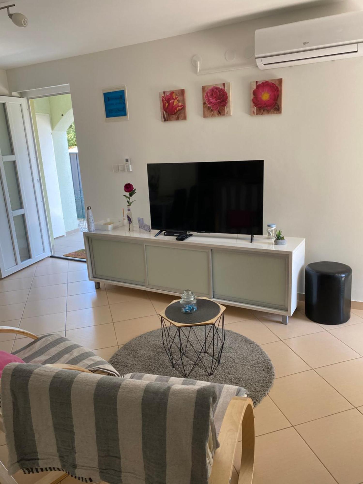 Apartman Igor Cizici Luaran gambar